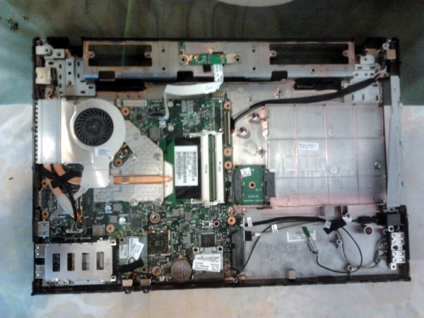 remont-hp-4515s-mainboard-600x450
